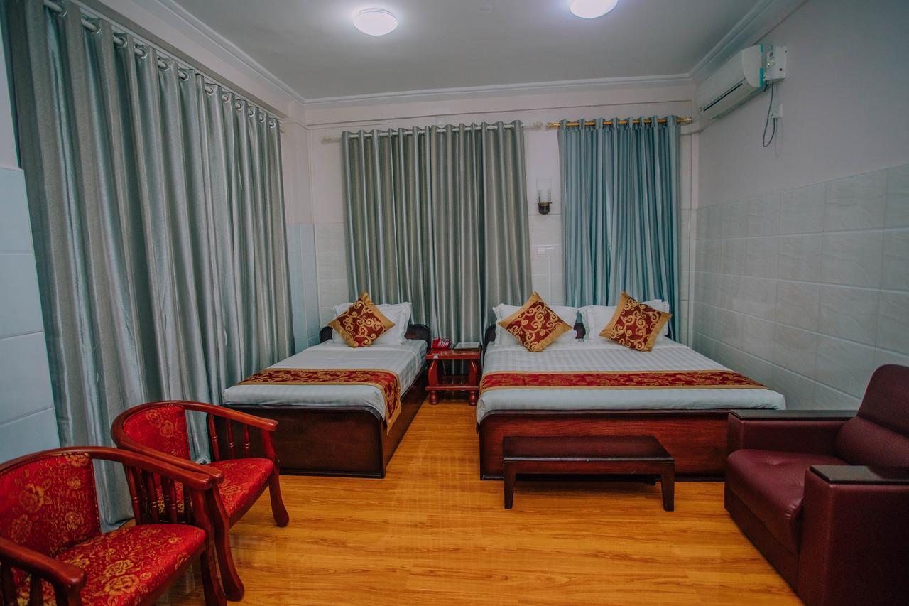 Amber Palace Hotel Myitkyinā Kültér fotó